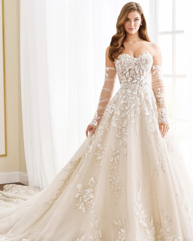 MT9102 Amarílis - Martin Thornburg Wedding Dress - White Rose Bridal Newark NJ