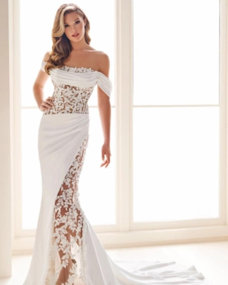 E1013 Enchanting Mon Cheri Bridals