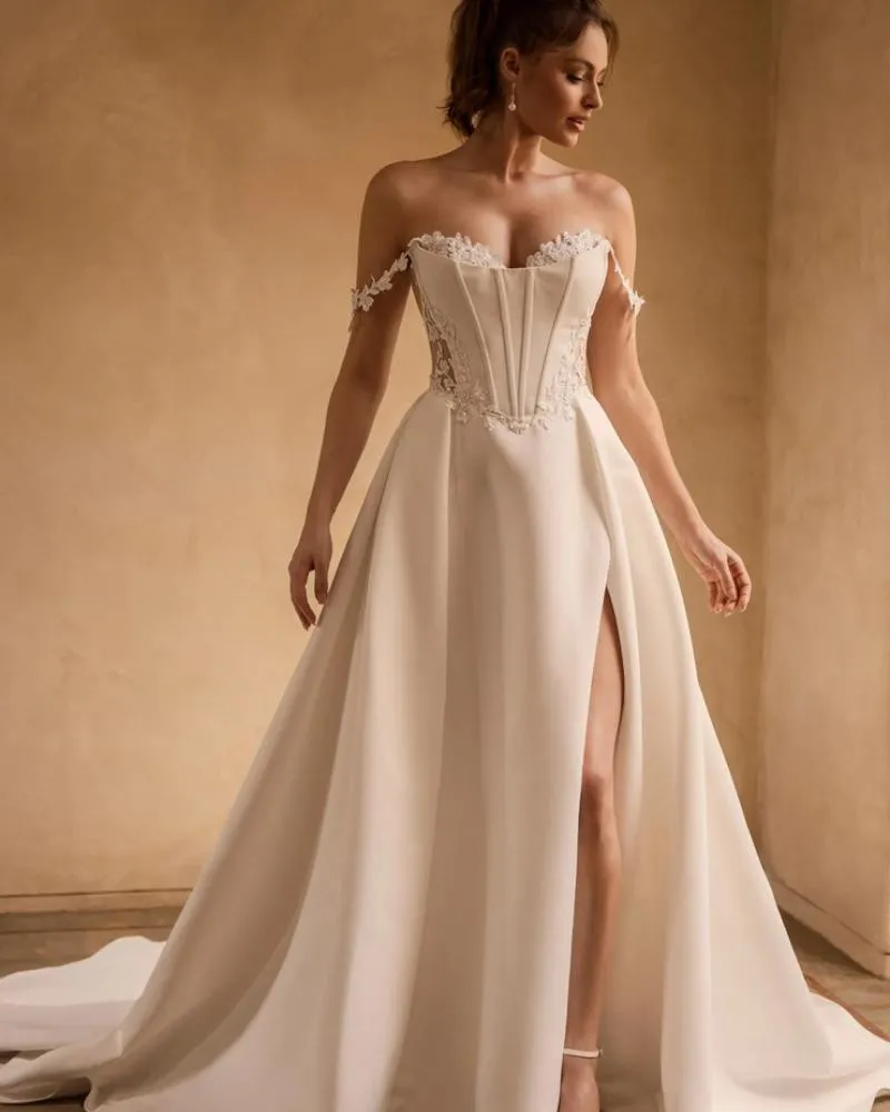 Rue - Sophia Tolli